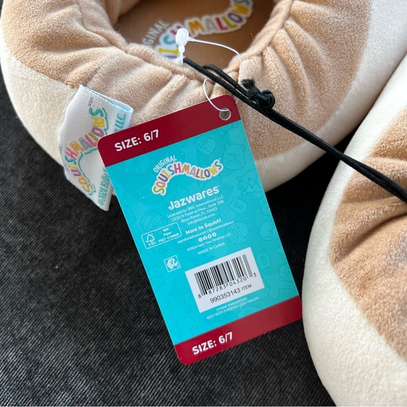 NWT Squishmallows Boys Plush Full-Body Step-In Slipper Size 6/7 - Picture 2 of 7